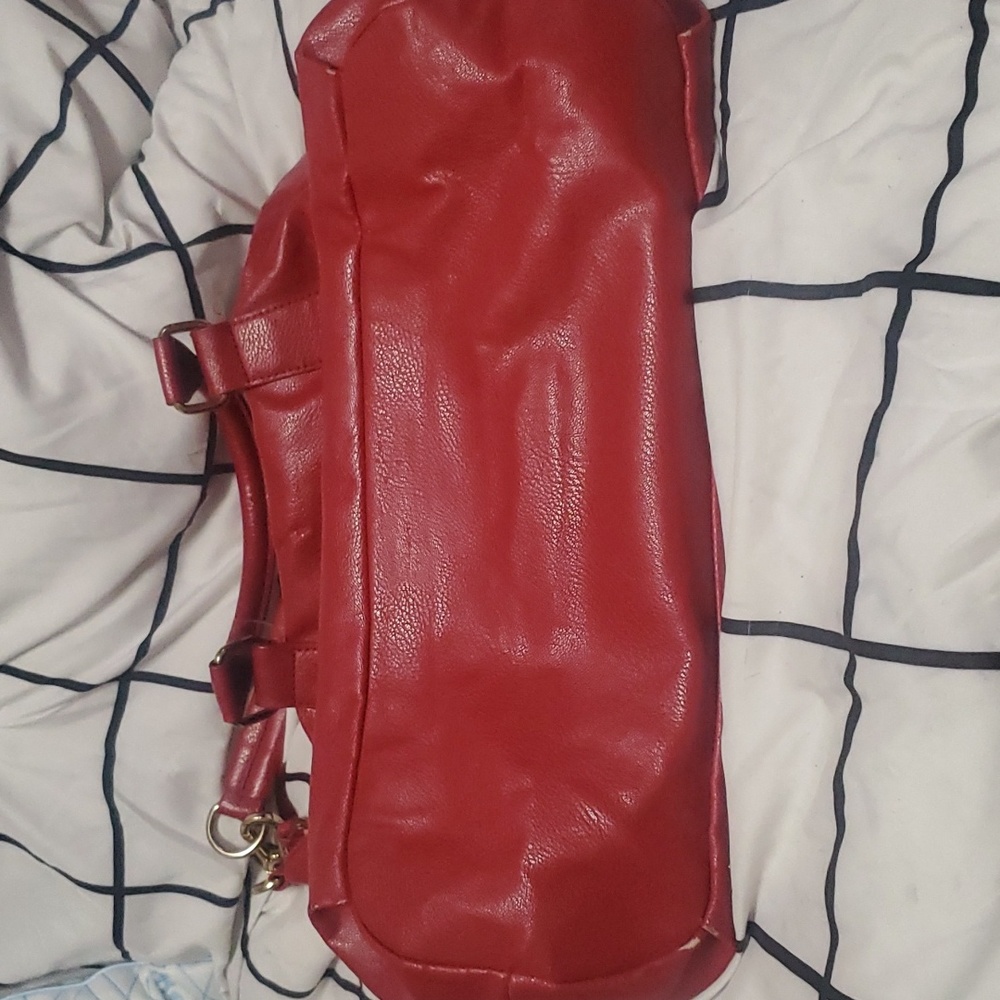 Red R+J purse - Picture 11 of 11